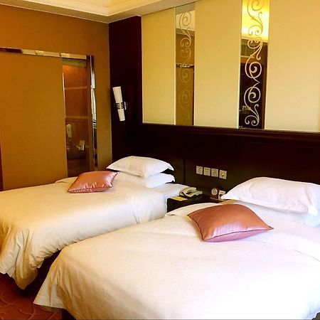 Green Land Hotel Kunming Buitenkant foto