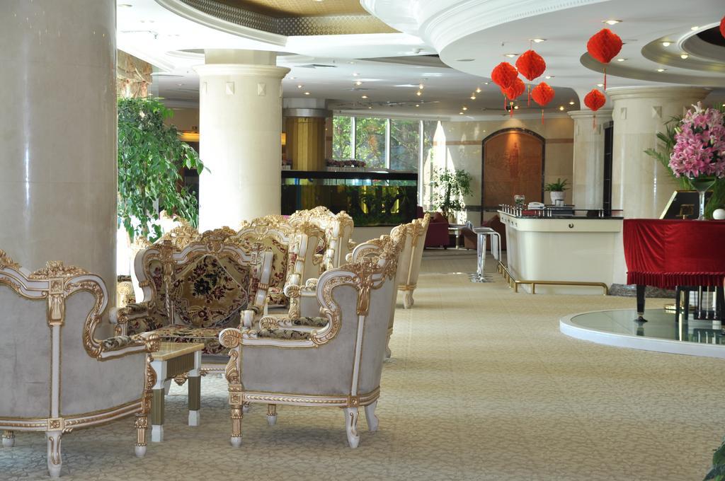 Green Land Hotel Kunming Buitenkant foto