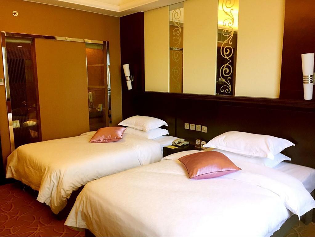 Green Land Hotel Kunming Buitenkant foto