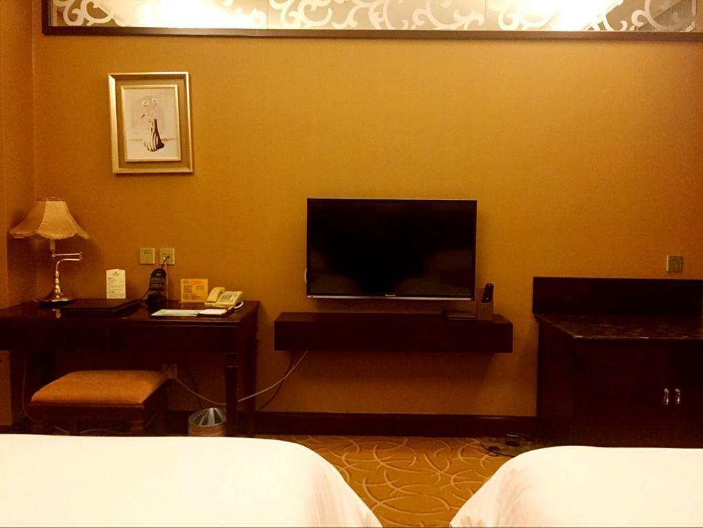 Green Land Hotel Kunming Buitenkant foto